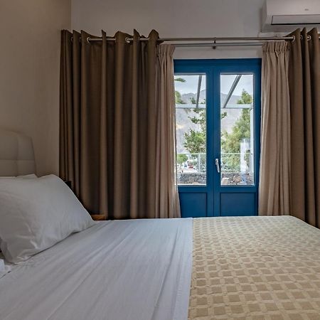 Tristhenia Aparthotel Perissa  Exterior photo