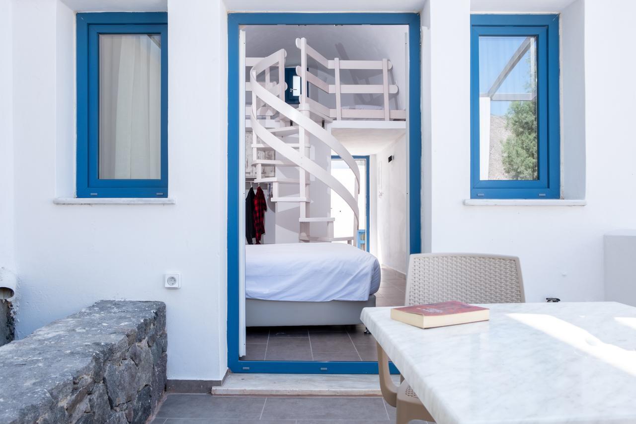 Tristhenia Aparthotel Perissa  Exterior photo