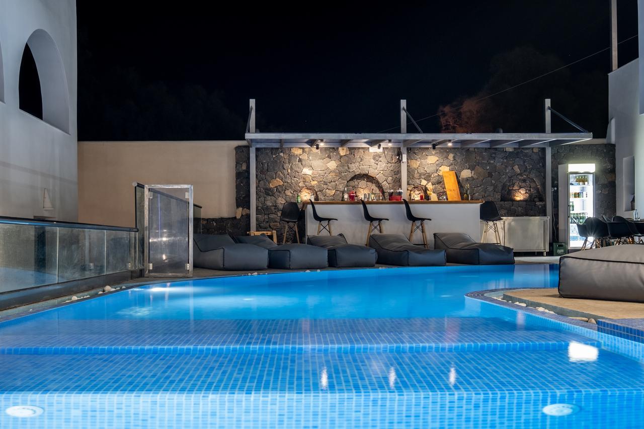 Tristhenia Aparthotel Perissa  Exterior photo