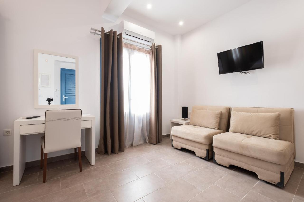 Tristhenia Aparthotel Perissa  Exterior photo